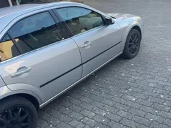 Grau Gebraucht 2003 Ford Mondeo Futura Limousine | 1.600 € (Fairer Preis)