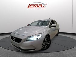 Silber Gebraucht 2019 Volvo V40 Momentum Limousine | 9.399 € (Guter Preis)