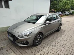 Grau Gebraucht 2021 Hyundai i30 Pure Kombi | 11.500 € (Superpreis)