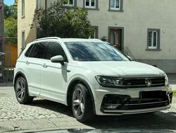 Weiß Gebraucht 2018 VW Tiguan R-line SUV | 24.899 € (Etwas zu teuer)