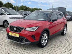 Rot dach schwarz Gebraucht 2024 Seat Arona FR SUV | 20.790 € (Fairer Preis)