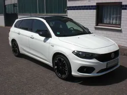 Weiß/dach schwarz Gebraucht 2020 Fiat Tipo S Kombi | 15.900 € (Fairer Preis)