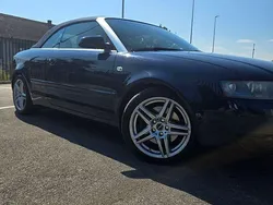 Blau Gebraucht 2003 Audi Cabriolet Sport Cabrio | 3.850 €