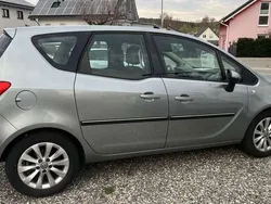 Silbersee/perl silber (m2) Gebraucht 2013 Opel Meriva Active Van / Kleinbus | 6.950 € (Fairer Preis)