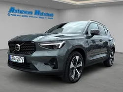 Grün Gebraucht 2025 Volvo XC40 Plus SUV | 44.950 € (Teuer)
