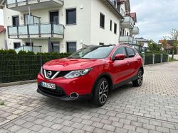 Rot Gebraucht 2016 Nissan Qashqai Tekna SUV | 12.500 € (Etwas zu teuer)