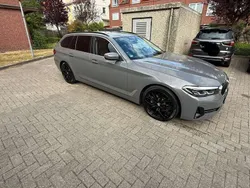Grau Gebraucht 2021 BMW 520 Kombi | 29.000 € (Guter Preis)