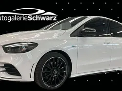 Weiß Gebraucht 2021 Mercedes B250e AMG Van / Kleinbus | 25.450 € (Etwas zu teuer)