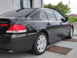Schwarz Gebraucht 2002 BMW 745 Limousine | 5.200 € (Etwas zu teuer)