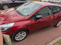 Rot Gebraucht 2018 Renault Clio IV LIMITED Kleinwagen | 8.200 € (Guter Preis)