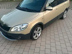 Gold Gebraucht 2010 Skoda Fabia Kombi | 3.450 € (Etwas zu teuer)