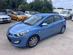 Blau Gebraucht 2013 Hyundai i30 Limousine | 5.950 € (Guter Preis)