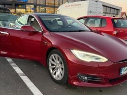 Rot Gebraucht 2018 Tesla Model S Kleinwagen | 25.000 € (Fairer Preis)