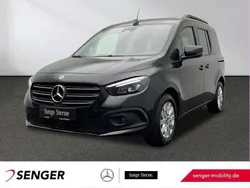 Schwarz Gebraucht 2024 Mercedes T180 Progressive Van / Kleinbus | 31.750 € (Teuer)