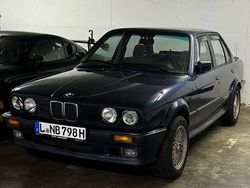 Blau Gebraucht 1989 BMW 325 Limousine | 26.500 €