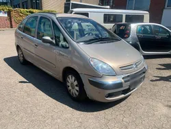 Beige Gebraucht 2004 Citroën Xsara Van / Kleinbus | 2.400 €