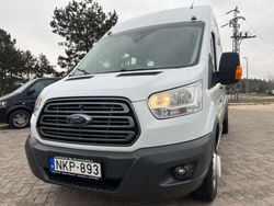Weiß Gebraucht 2015 Ford Transit Trend Van / Kleinbus | 21.975 €