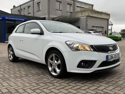 Weiß Gebraucht 2011 Kia Ceed Sportswagon Kombi | 6.000 € (Etwas zu teuer)