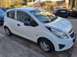 Weiß Gebraucht 2010 Chevrolet Spark Kleinwagen | 2.700 € (Fairer Preis)