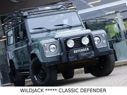 Grün Gebraucht 2012 Land Rover Defender SE SUV | 85.500 €