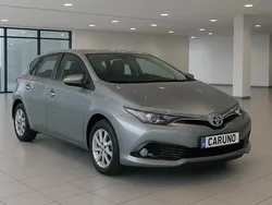 Grau Gebraucht 2016 Toyota Auris Hybrid Limousine | 10.490 €