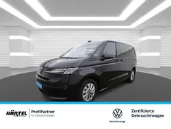 Deep black perleffekt (schwarz) Gebraucht 2024 VW T7 Style Van | 54.990 € (Fairer Preis)