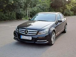 Schwarz Gebraucht 2011 Mercedes C180 Limousine | 13.200 € (Teuer)