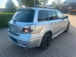 Grau Gebraucht 2006 Mitsubishi Outlander SUV | 2.200 € (Etwas zu teuer)
