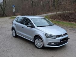 Silber Gebraucht 2015 VW Polo Trendline Kleinwagen | 6.550 € (Guter Preis)
