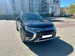Schwarz Gebraucht 2021 Mitsubishi Outlander P-HEV Spirit+ SUV | 25.500 € (Fairer Preis)