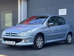 Grau Gebraucht 2006 Peugeot 206 Filou Limousine | 1.999 € (Fairer Preis)