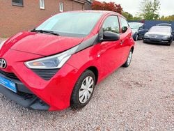 Rot Gebraucht 2021 Toyota Aygo Kleinwagen | 6.999 € (Guter Preis)