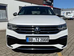 Weiß Gebraucht 2022 VW Tiguan Allspace R-line SUV | 39.500 € (Fairer Preis)