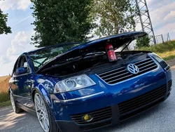Blau Gebraucht 2002 VW Passat Limousine | 5.100 €