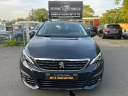 Grau Gebraucht 2017 Peugeot 308 Allure Limousine | 11.600 € (Fairer Preis)