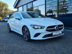 Weiß Gebraucht 2020 Mercedes CLA180 Shooting Brake Kombi | 16.890 € (Guter Preis)
