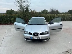 Silber Gebraucht 2004 Seat Ibiza Kleinwagen | 1.300 € (Fairer Preis)