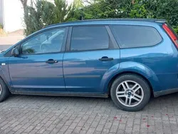 Blau Gebraucht 2006 Ford Focus Kombi | 650 € (Guter Preis)