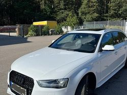 Weiß Gebraucht 2015 Audi A4 S-Line Kombi | 17.900 €