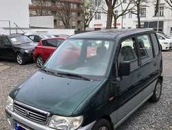Grün Gebraucht 2002 Daihatsu Move Van / Kleinbus | 2.100 €