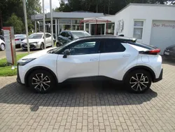 Weiß Gebraucht 2023 Toyota C-HR Team SUV | 32.940 € (Teuer)
