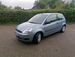 Blau Gebraucht 2005 Ford Fiesta Kleinwagen | 1.250 € (Fairer Preis)