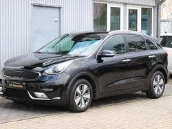Schwarz Gebraucht 2016 Kia Niro Vision SUV | 12.980 € (Teuer)