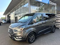 Grau Gebraucht 2019 Ford Tourneo Custom Titanium X Van / Kleinbus | 41.950 € (Fairer Preis)