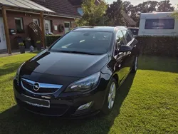 Schwarz Gebraucht 2011 Opel Astra Sport Kombi | 7.900 € (Etwas zu teuer)