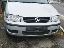 Silber Gebraucht 2000 VW Polo Kleinwagen | 1.100 € (Fairer Preis)