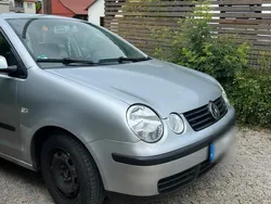 Silber Gebraucht 2003 VW Polo Kleinwagen | 2.100 € (Etwas zu teuer)