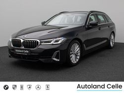 Saphirschwarz metallic 47schwarz Gebraucht 2021 BMW 530 Luxury Line Limousine | 28.499 € (Superpreis)