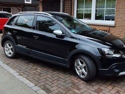 Schwarz Gebraucht 2017 VW Polo Cross Kleinwagen | 10.600 € (Etwas zu teuer)
