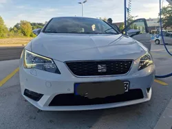 Weiß Gebraucht 2012 Seat Leon Limousine | 8.000 € (Teuer)